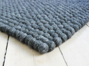 Antracitový kuličkový vlněný koberec Wooldot Ball Rugs