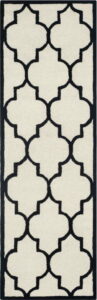 Bíločerný vlněný koberec Safavieh Everly