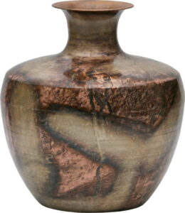 Dekorativní váza z recyklovaného kovu BePureHome