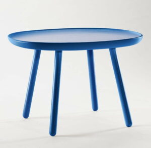 Modrý odkládací stolek z masivu EMKO Naïve Large Emko