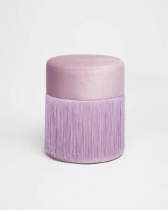 Světle fialový puf se sametovým potahem Velvet Atelier