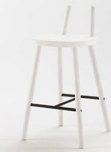 Bílá barová židle z masivu EMKO Naïve Emko