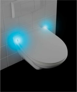 Bílé WC sedátko S LED světly a snadným zavíráním Wenko Gubbio