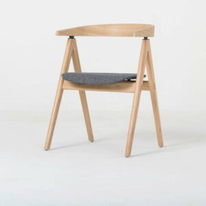 Jídelní židle z masivního dubového dřeva se šedým sedákem Gazzda Ava Gazzda