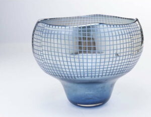 Modrá váza Kare Design