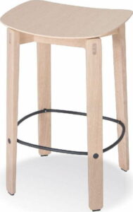 Přírodní nízká barová židle z dubového dřeva Gazzda Nora Gazzda