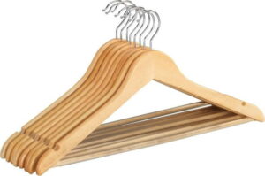 Sada 8 dřevěných ramínek na oblečení Wenko Shaped Hanger Eco WENKO