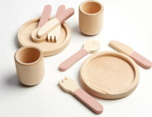 Sada dřevěného dětského nádobí Flexa Play Tablewear Flexa