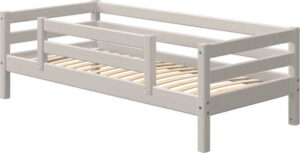 Šedá dětská postel z borovicového dřeva s bezpečnostní lištou Flexa Classic Flexa