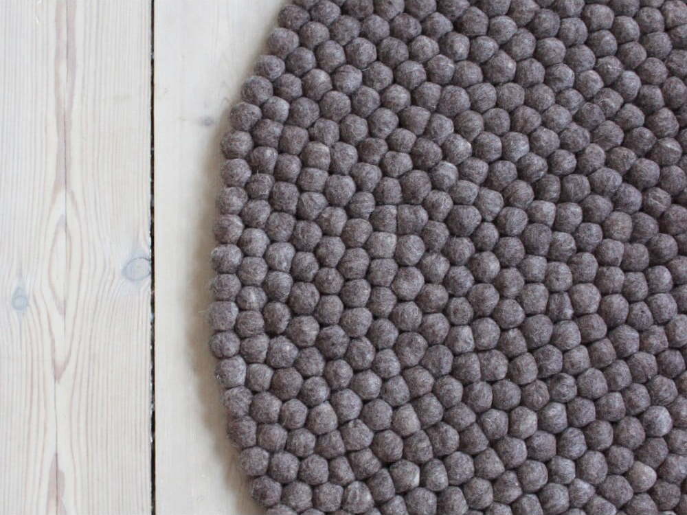 Ořechově hnědý kuličkový vlněný koberec Wooldot Ball Rugs