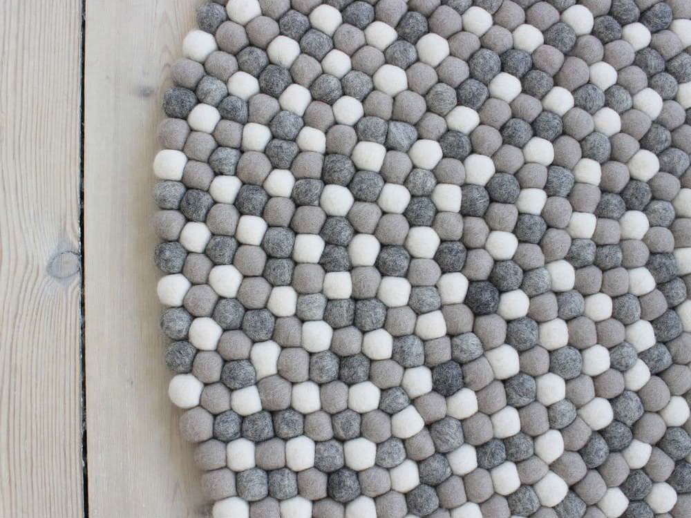 Světle šedý kuličkový vlněný koberec Wooldot Ball Rugs