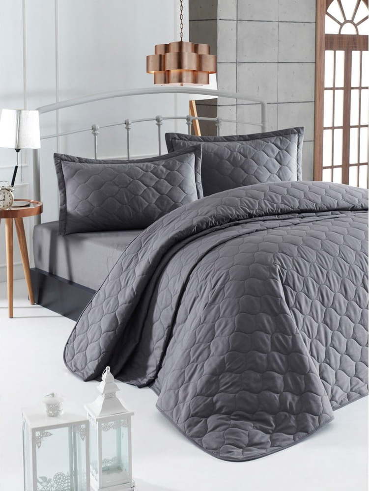 Tmavě šedý přehoz přes postel s povlakem na polštář z ranforce bavlny EnLora Home Fresh
