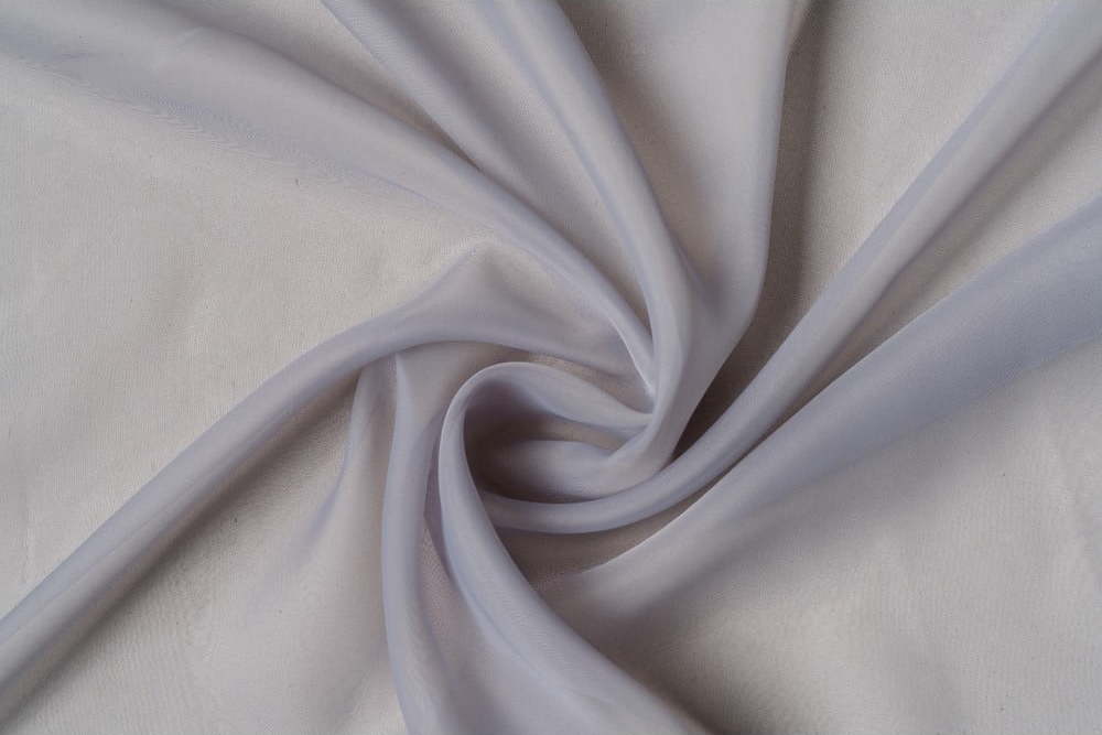 Šedá záclona 140x245 cm Voile – Mendola Fabrics Mendola Fabrics