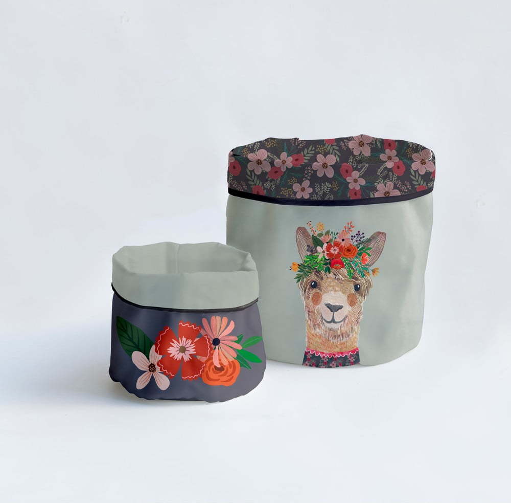 Látkové košíky v sadě 2 ks Floral Llama – Little Nice Things Little Nice Things