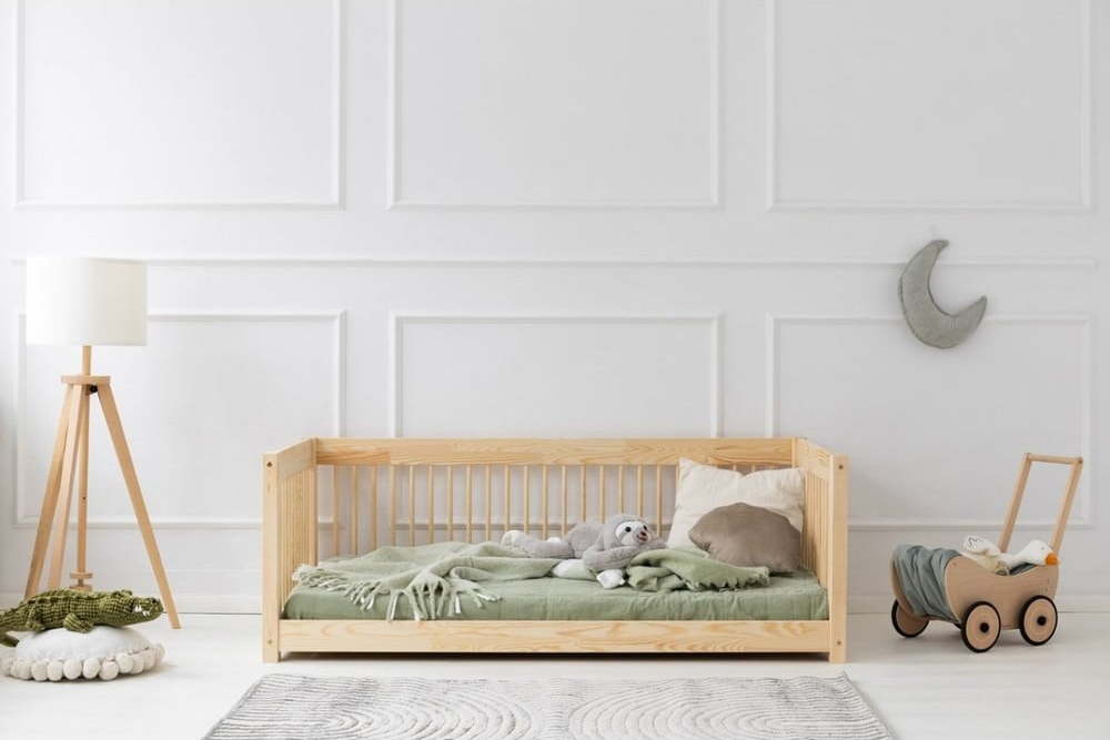 Dětská postel z borovicového dřeva v přírodní barvě 70x140 cm Mila CWW – Adeko Adeko
