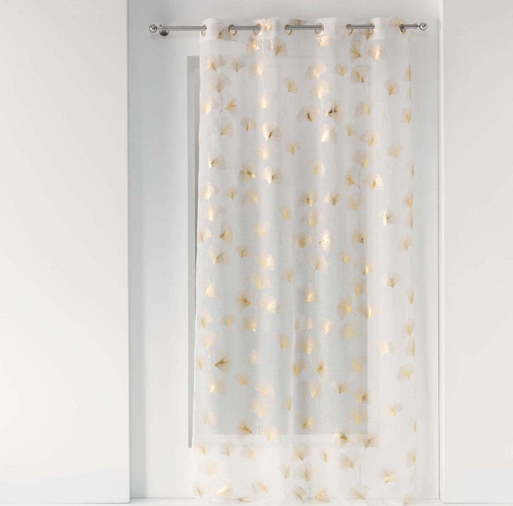 Voálová záclona v bílé a zlaté barvě 140x240 cm Ginkgold – douceur d'intérieur Douceur d intérieur